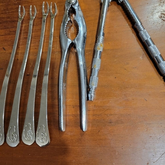 Silver Metal Seafood Lobster Crackers and Pick Set - Picture 5 of 5